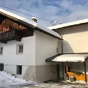 Grünfelder Apartment Oberperfuss