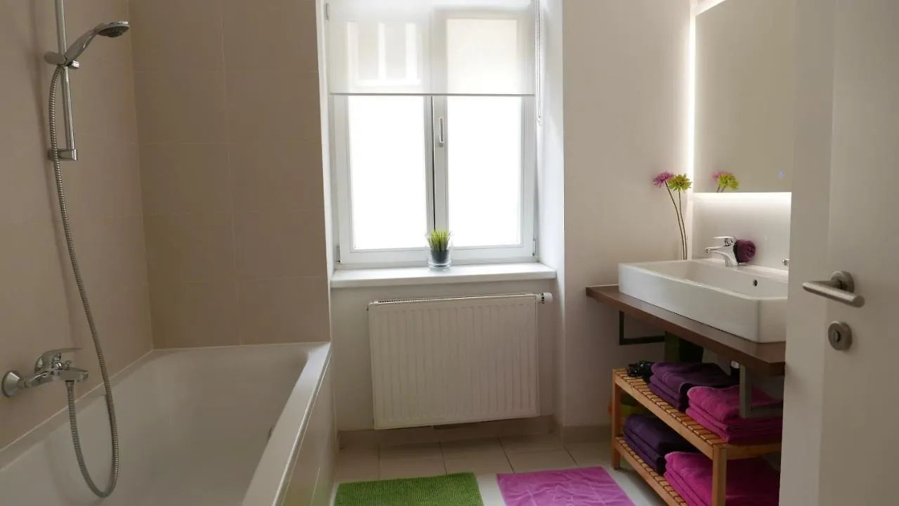 Govienna - City Center Apartments 0*, וינה